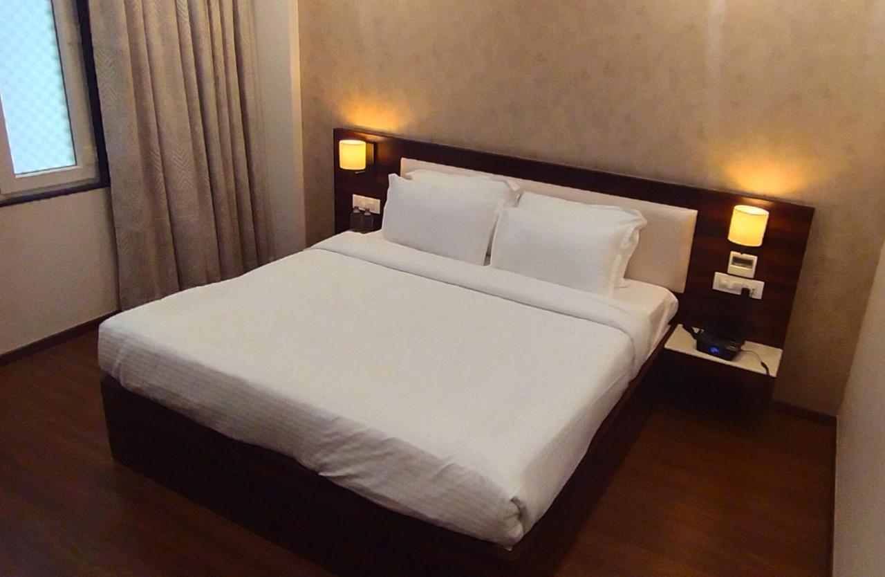 Sai Maa Hotel & Residency Puttaparthi Εξωτερικό φωτογραφία