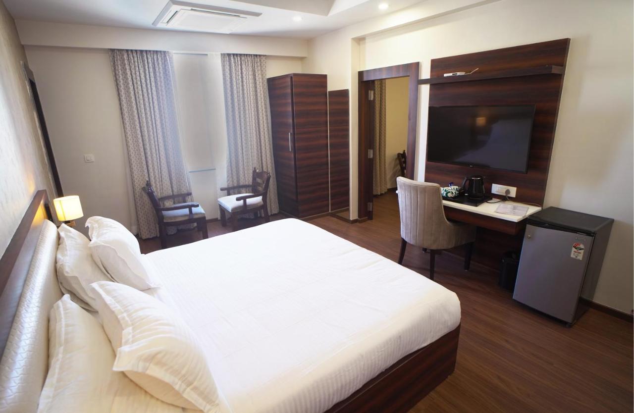 Sai Maa Hotel & Residency Puttaparthi Εξωτερικό φωτογραφία