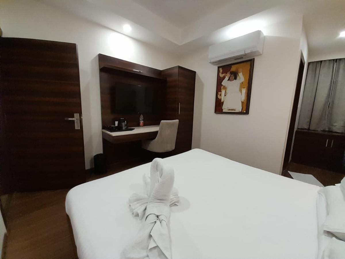 Sai Maa Hotel & Residency Puttaparthi Εξωτερικό φωτογραφία