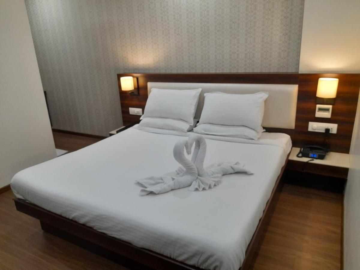 Sai Maa Hotel & Residency Puttaparthi Εξωτερικό φωτογραφία