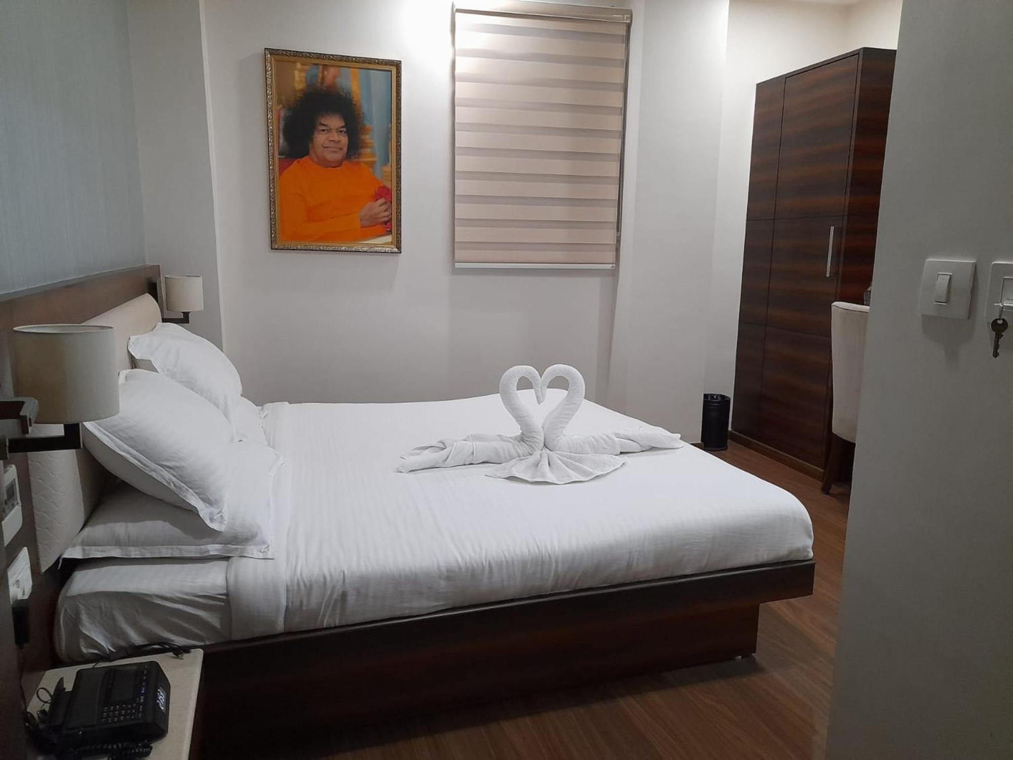 Sai Maa Hotel & Residency Puttaparthi Εξωτερικό φωτογραφία