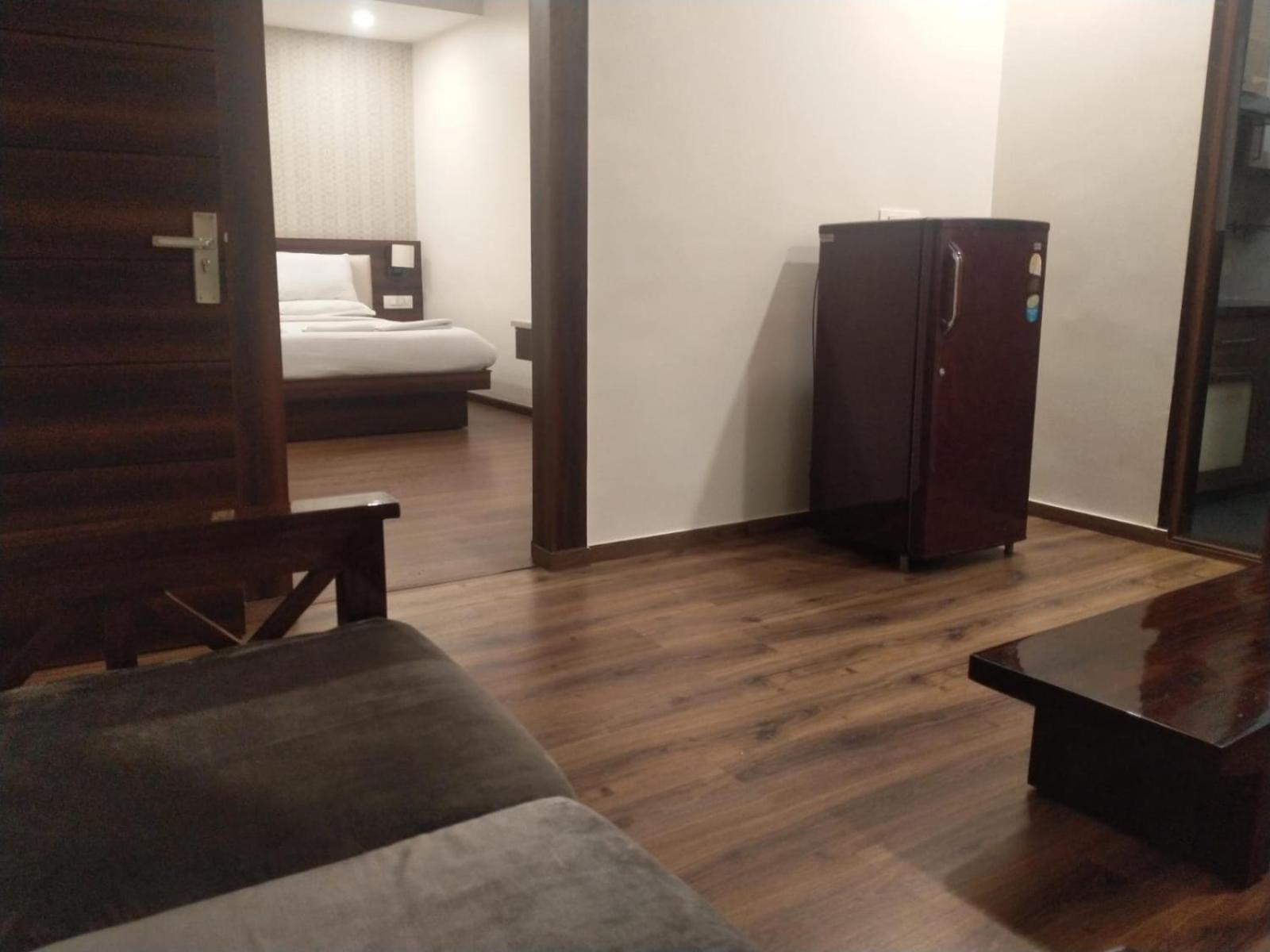 Sai Maa Hotel & Residency Puttaparthi Εξωτερικό φωτογραφία